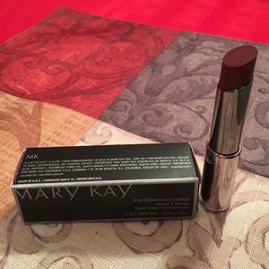COPY - True Dimensions Lipstick